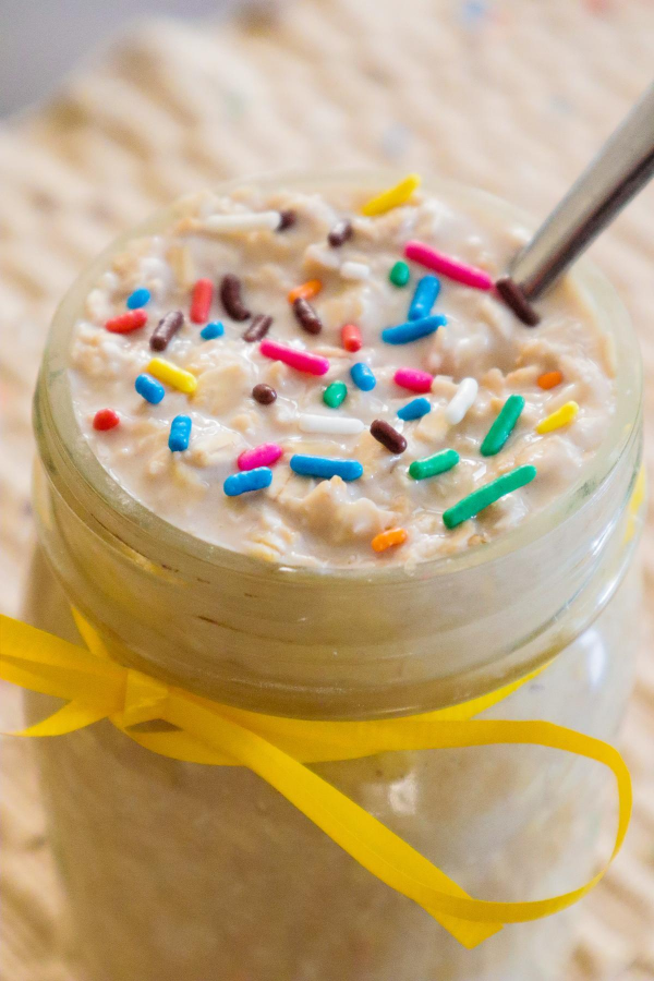 Raw Vegan Birthday Cake Overnight Oats